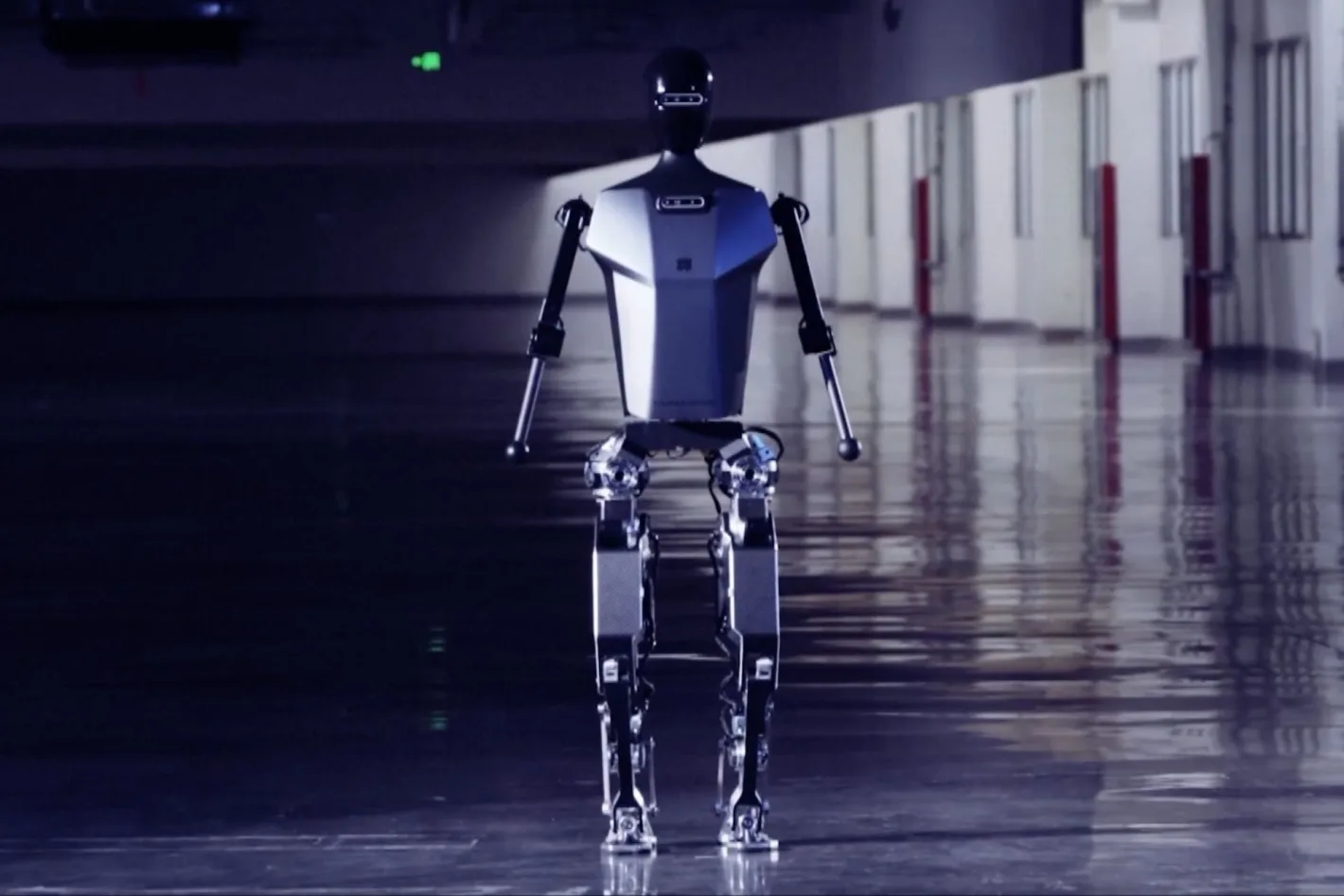 Imagem em destaque para Este é o primeiro robô elétrico humanóide que pode correr a 6 km/h