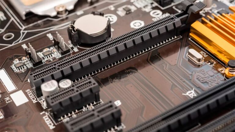 Intel Lança Driver Linux para Gerenciar Aquecimento em PCIe 6.0 e 7.0