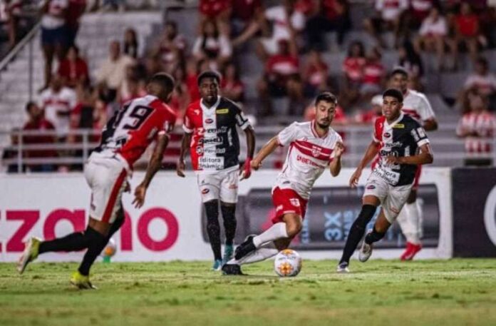 Ferroviário supera CRB fora de casa e entra no G4 da Copa do Nordeste