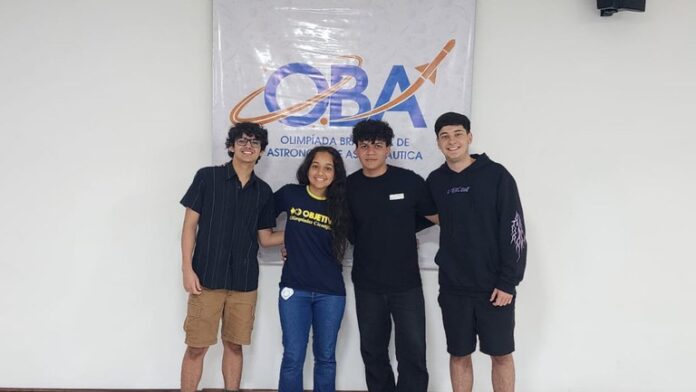 IOAA - da esquerda - Luca, Giovanna, Franklin e Francisco.jpg